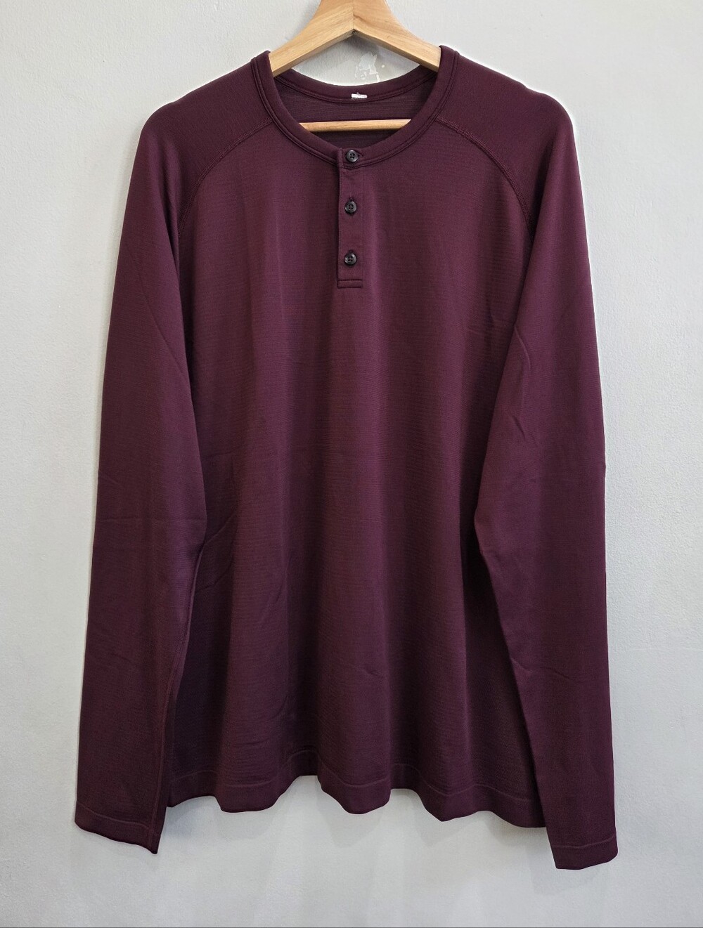 Lululemon Metal Vent Tech Henley Long Sleeve Burgundy Shirt Men's Size XXL